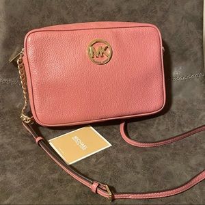 Authentic Michael Kors Fulton Large Crossbody bag Pebbled leather, Pink & Gold